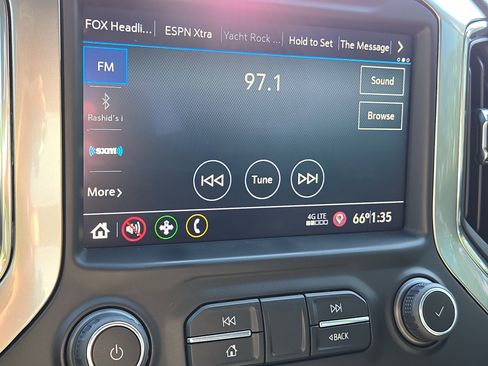 Used 2022 Chevrolet Silverado 1500 LT image 29