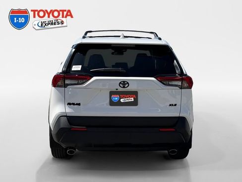 Certified 2025 Toyota RAV4 XLE w/ Convenience Package FWD image 4