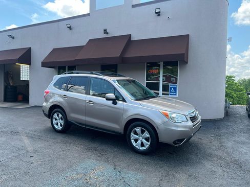 Used 2014 Subaru Forester 2.5i Limited w/ Popular Package #1 AWD/4WD image 2