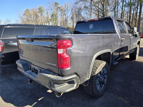 Used 2024 Chevrolet Silverado 2500 Custom w/ Custom Value Package image 5