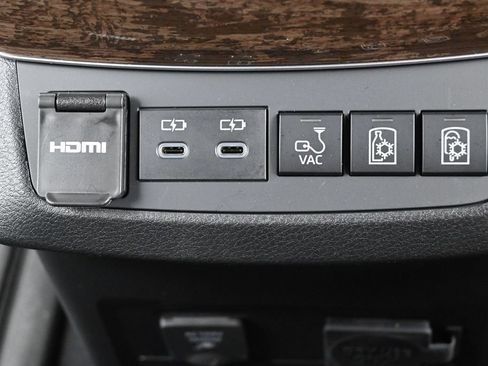 Certified 2026 Toyota Sienna Platinum AWD/4WD image 36