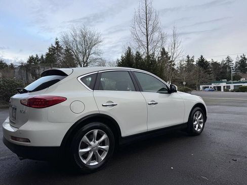 Used 2010 INFINITI EX35 Journey image 3