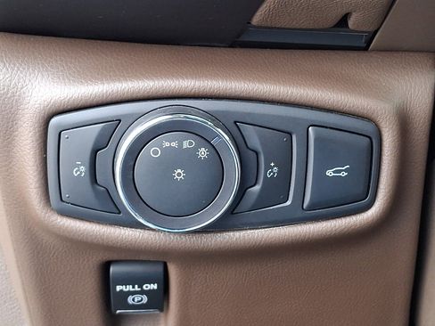 Used 2016 Lincoln MKX Reserve w/ Technology Package image 24