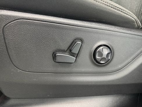 Used 2019 RAM 1500 Big Horn AWD/4WD image 15