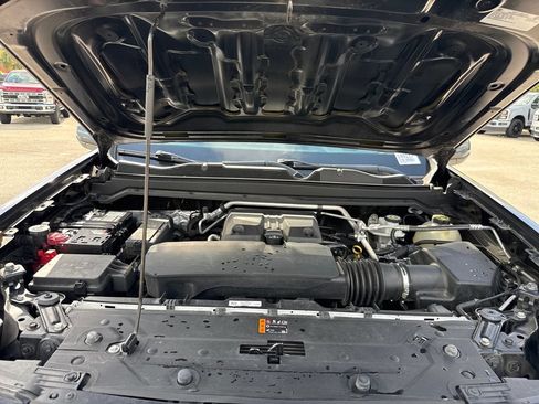 Used 2023 Chevrolet Colorado Trail Boss AWD/4WD image 27