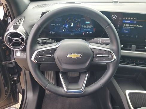 Used 2026 Chevrolet Equinox LT FWD image 19