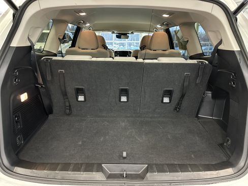 Used 2024 Subaru Ascent Premium w/ Convenience Package image 7