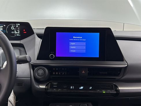 New 2026 Toyota Prius LE image 10