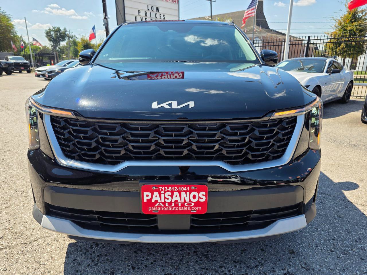 Used 2025 Kia Sorento LX FWD image 3