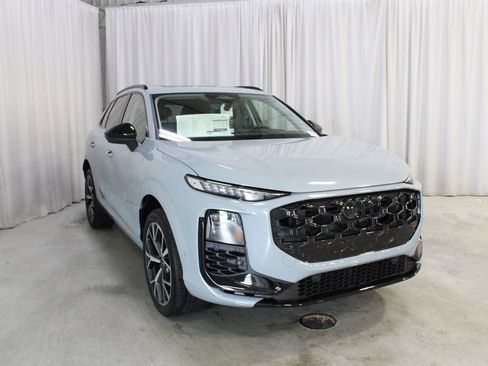 New 2026 Audi Q3 quattro 2.0T AWD/4WD image 38