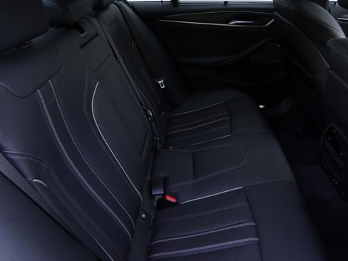 Used 2023 BMW M550i xDrive w/ Executive Package AWD/4WD image 37