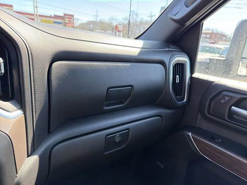 Used 2023 Chevrolet Silverado 3500 High Country image 24