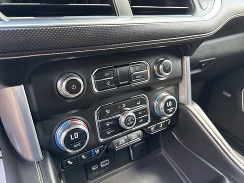 Used 2023 GMC Yukon SLT image 29