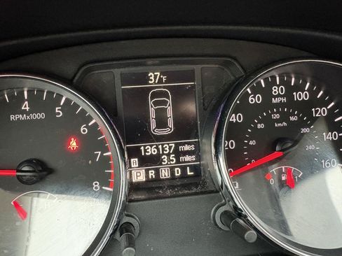 Used 2012 Nissan Rogue S FWD image 11