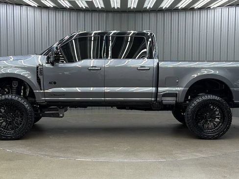 Used 2026 Ford F250 Platinum AWD/4WD image 2