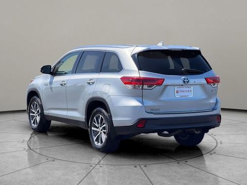 Certified 2019 Toyota Highlander XLE image 4