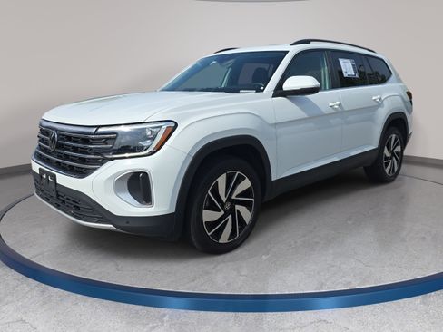 Used 2024 Volkswagen Atlas SE AWD/4WD image 1