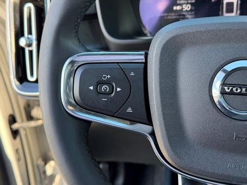 Certified 2023 Volvo XC40 Recharge Ultimate image 28