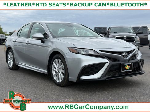 Used 2024 Toyota Camry SE FWD image 1