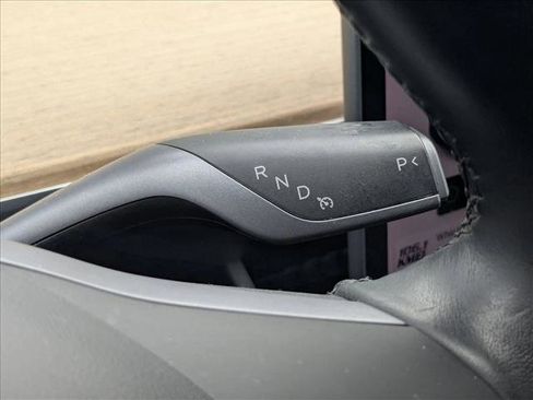 Used 2019 Tesla Model 3 Mid Range image 11