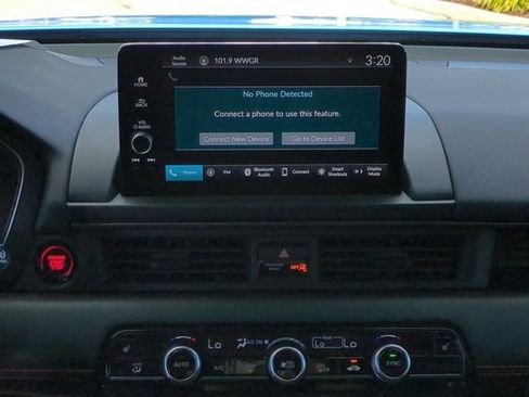 Used 2024 Honda Pilot TrailSport image 18