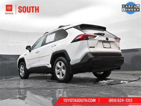 Used 2021 Toyota RAV4 XLE w/ Convenience Package image 38