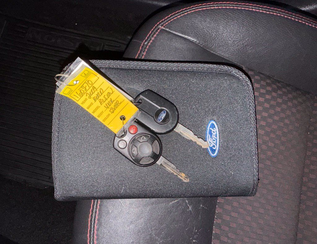 Used 2009 Ford Fusion SEL FWD image 32
