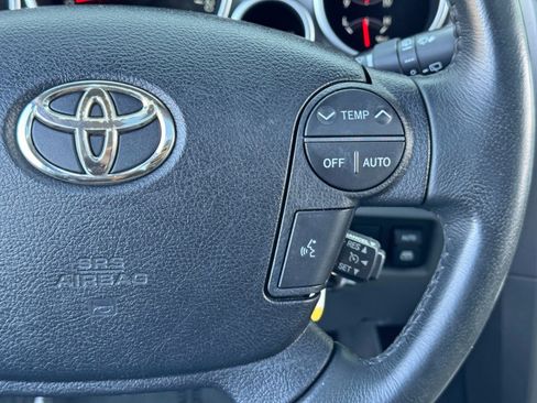 Used 2010 Toyota Sequoia Limited image 21