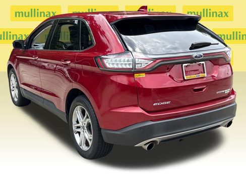 Used 2017 Ford Edge Titanium w/ Technology Package FWD image 9