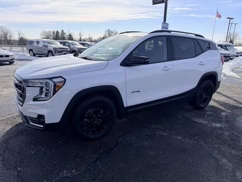 Used 2022 GMC Terrain AT4 w/ Infotainment Package II image 3