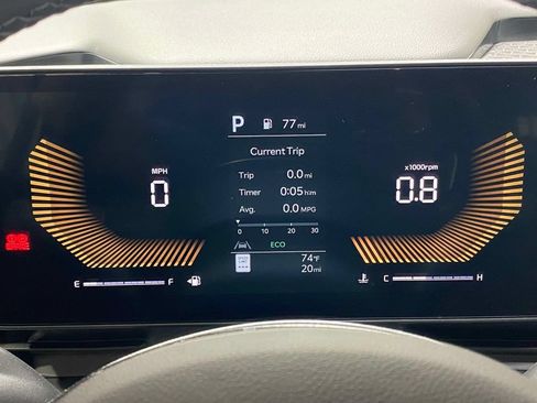 New 2026 Kia Carnival FWD image 25