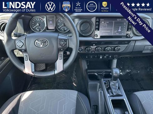 Used 2022 Toyota Tacoma TRD Sport w/ Technology Package image 9