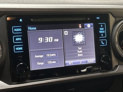 Used 2019 Toyota Tacoma TRD Off-Road w/ Technology Package AWD/4WD image 23