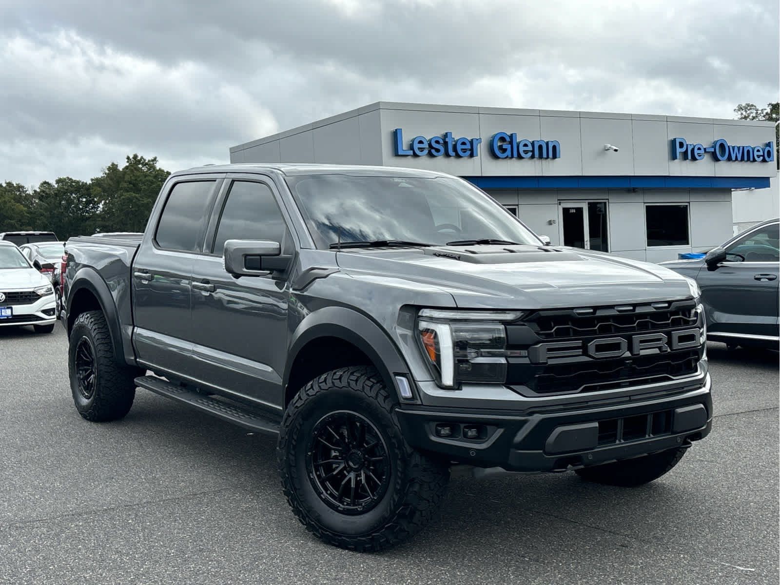 Used 2025 Ford F150 Raptor AWD/4WD image 2