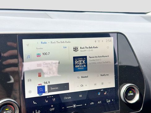 Used 2025 Lexus NX 250 FWD w/ Accessory Package (2T) image 29