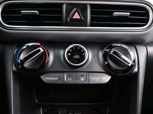 Used 2019 Hyundai Kona SEL w/ Cargo Package image 19