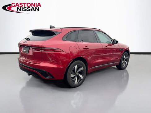 Used 2024 Jaguar F-PACE R-Dynamic S image 9