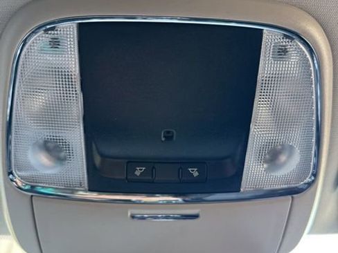 Used 2020 Chrysler 300 Touring w/ Sport Appearance Package RWD image 28