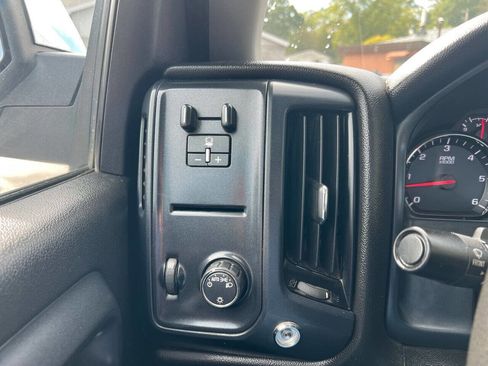 Used 2018 Chevrolet Silverado 1500 W/T w/ Trailering Package image 14