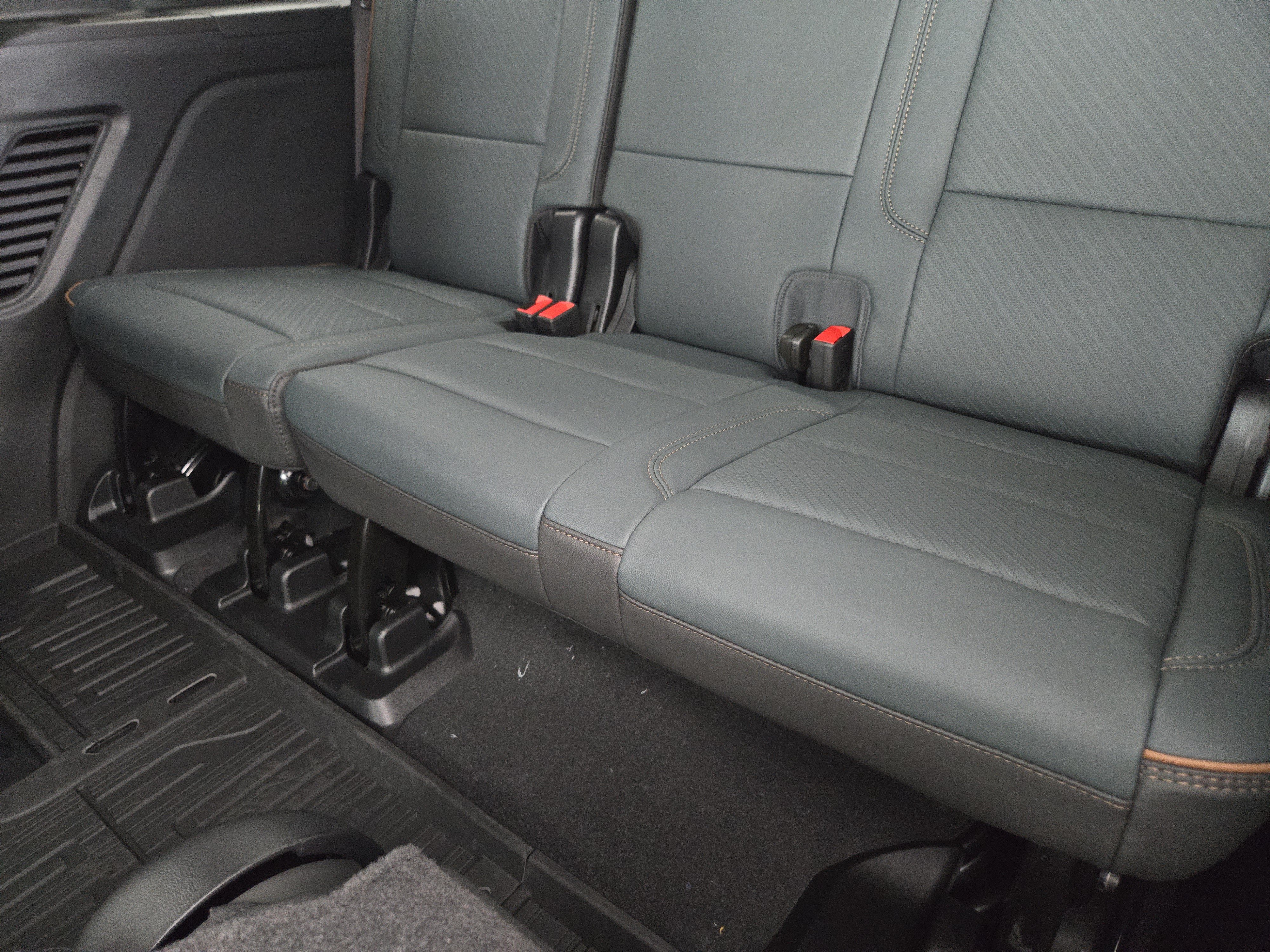 New 2026 GMC Yukon AT4 w/ AT4 Premium Package AWD/4WD image 23