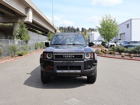 Used 2024 Toyota Land Cruiser image 3