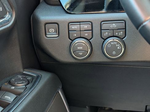 Used 2024 Chevrolet Silverado 1500 LT AWD/4WD image 14
