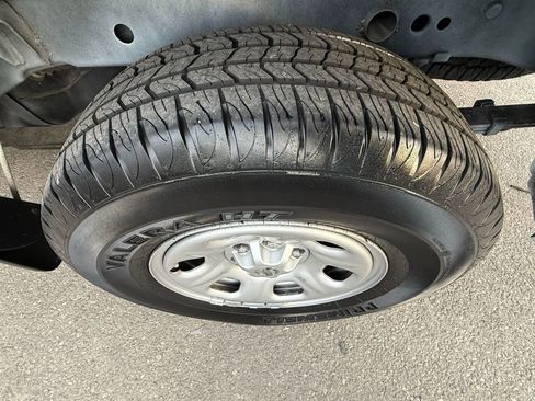 Used 2018 Nissan Frontier S image 25