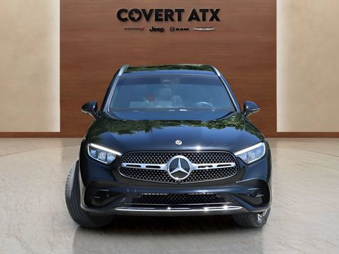 Used 2025 Mercedes-Benz GLC 300 4MATIC image 8
