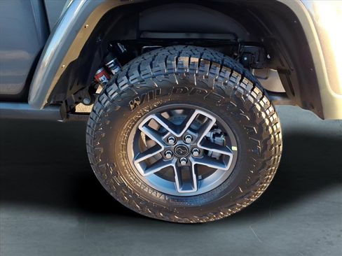 New 2026 Jeep Gladiator Mojave image 9