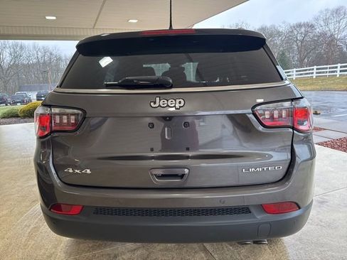 Used 2022 Jeep Compass Limited AWD/4WD image 9