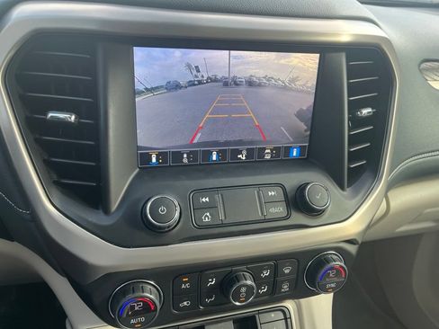 Used 2021 GMC Acadia Denali w/ Denali Technology Package FWD image 16
