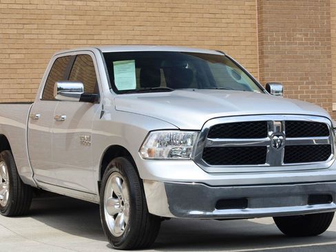 Used 2015 RAM 1500 Classic SLT RWD image 7
