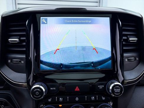 Used 2019 RAM 1500 Sport w/ Level 2 Equipment Group image 8