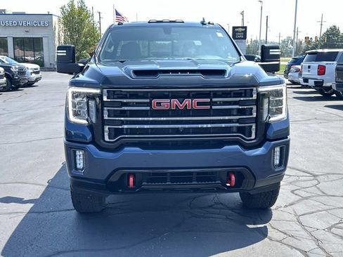 Used 2021 GMC Sierra 2500 AT4 w/ AT4 Preferred Package AWD/4WD image 3